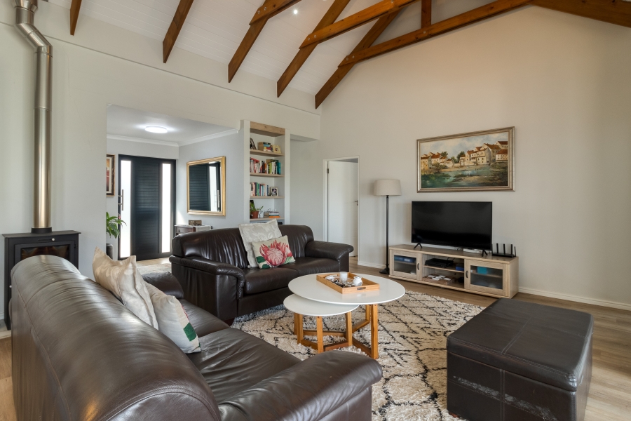 3 Bedroom Property for Sale in Aan de Wijnlanden Western Cape